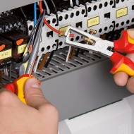 Cleste dezizolator, suprafata cromata si manere cu manson bicomponent VDE 1000 V, dezizolare Ø 5mm / 10 mm² , AWG 7, Knipex