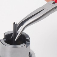Cleste cu falci semi-rotunde inclinate la 40°, cu strat protector negru lustruit si manere cu manson din plastic, Knipex