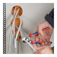 Clesti de taiat cabluri de Cu si Al, cu strat protector negru lustruit si manere cu manson din plastic, AWG 1/0, Knipex