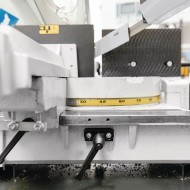 Fierastrau cu banda metalica, 400 V, dimensiune banda 3660 x 27 x 0.9 mm, modelul BMBS 300 x 320 H-DG, Metallkraft