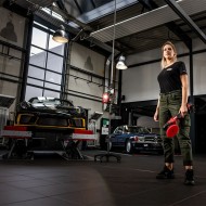 Masina de lustruit pentru burete rosu, modelul PE 150 EC/Set, 18 V - 5.0 Ah, Ø disc 150 mm, 550 - 1800 rpm, FLEX