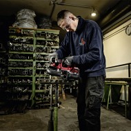 Fierastrau cu banda modelul SBE EC, 0 - 192 rpm, L x l panza 835 x 13 mm, taiere 64 mm, FLEX