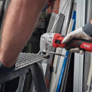 Foarfeca pentru tabla modelul SHE 16 EC C, viteza de lucru 5 - 9 m/min, 950 - 2050 rpm, FLEX