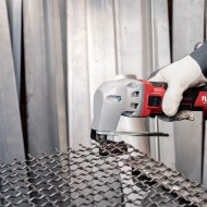 Foarfeca pentru tabla modelul SHE 16 EC C, viteza de lucru 5 - 9 m/min, 950 - 2050 rpm, FLEX