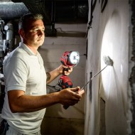 Lanterna modelul WL 2800, flux luminos 1000 / 2800 lm, cap rotativ la 180°, filet de 1/4" pentru trepied, FLEX