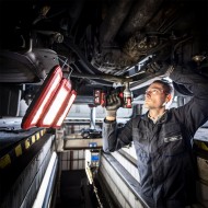 Proiector modelul TL 4000, flux luminos 1000 / 2000 / 4000 lm, inaltime reglabila 1.1 - 2.2 m, rotire 180°, FLEX