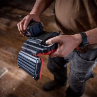 Proiector modelul TL 4000, flux luminos 1000 / 2000 / 4000 lm, inaltime reglabila 1.1 - 2.2 m, rotire 180°, FLEX